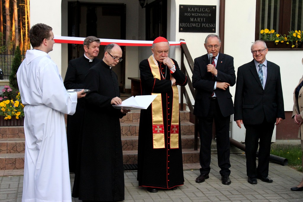 Kardynał Nycz poświęcił pomieszczenia Fundacji
